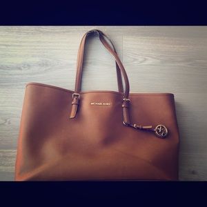 MK tote